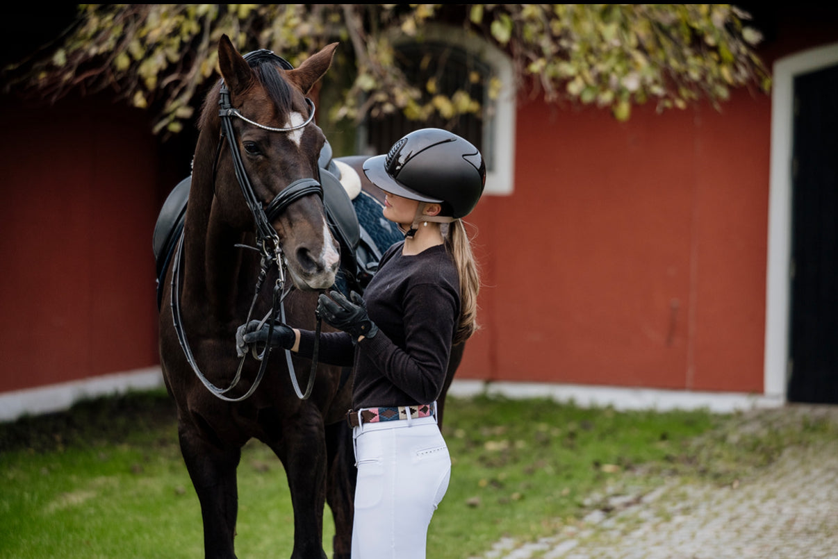 Hvit Avóra Ridebukse